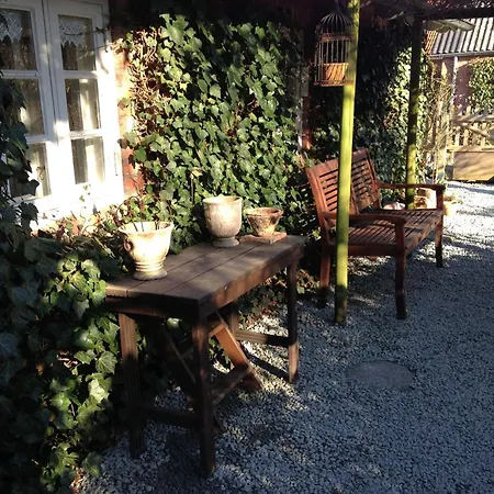 Holiday home Hues In't Doerp Oevenum