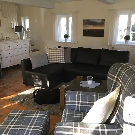 Holiday home Hues In't Doerp Oevenum