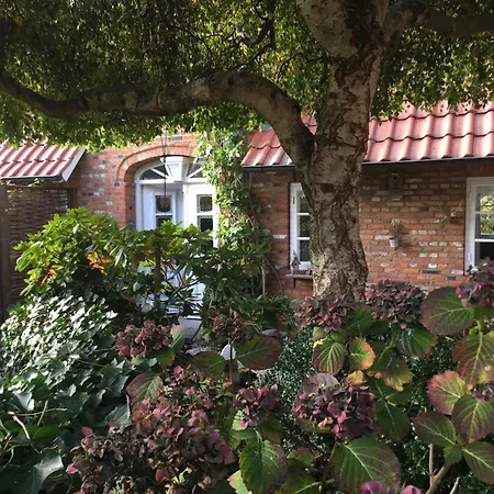 Holiday home Hues In't Doerp *