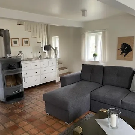 Holiday home Hues In't Doerp *